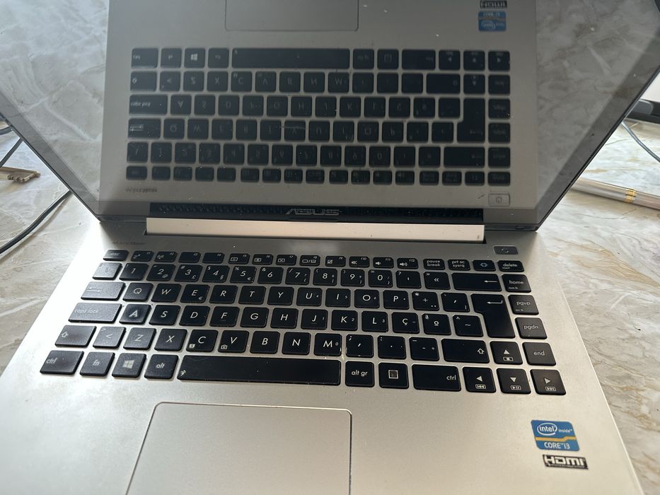 ASUS S400c para peças ou reparação