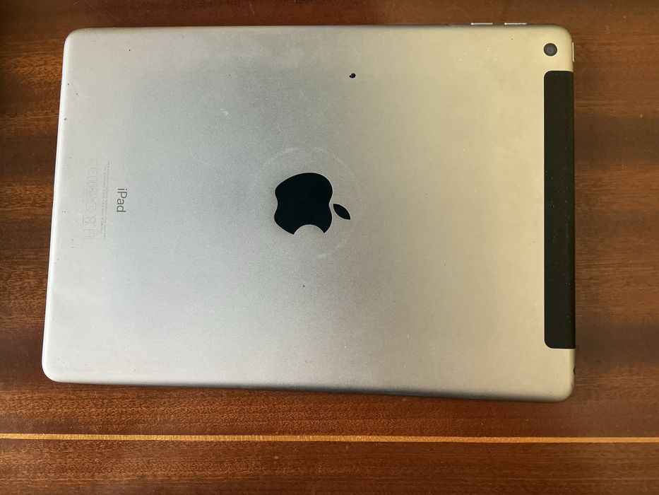 IPAD AIR 4+ cell phone