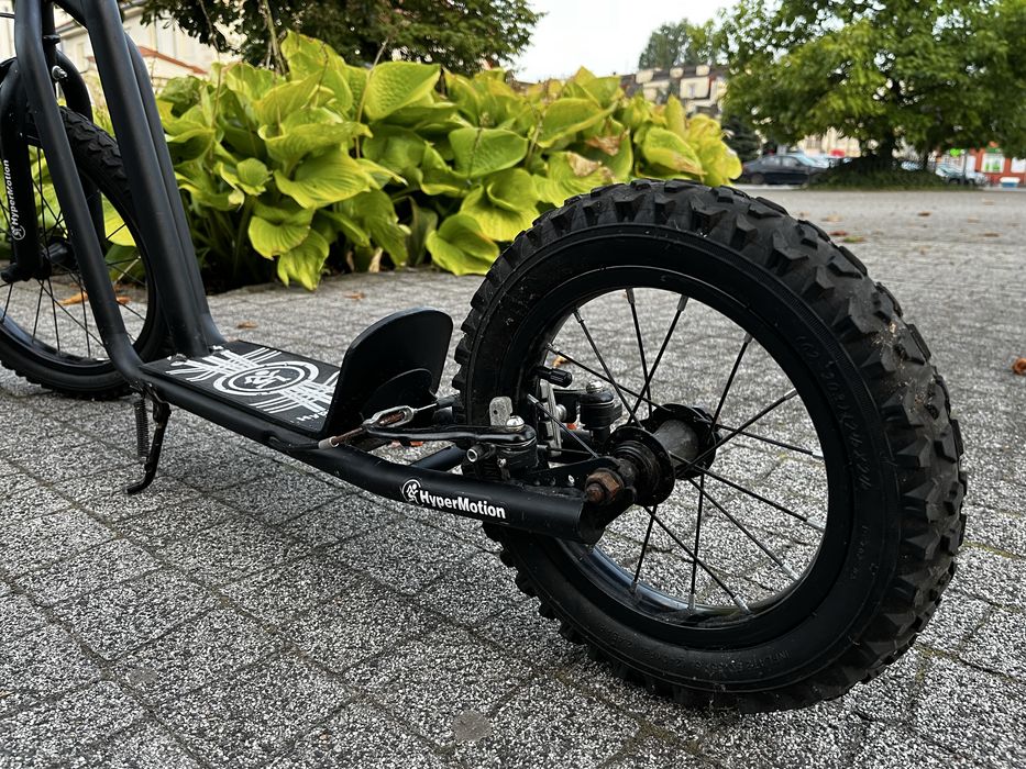 Hulajnoga dwukołowa HyperMotion VIVA 16 HYPER