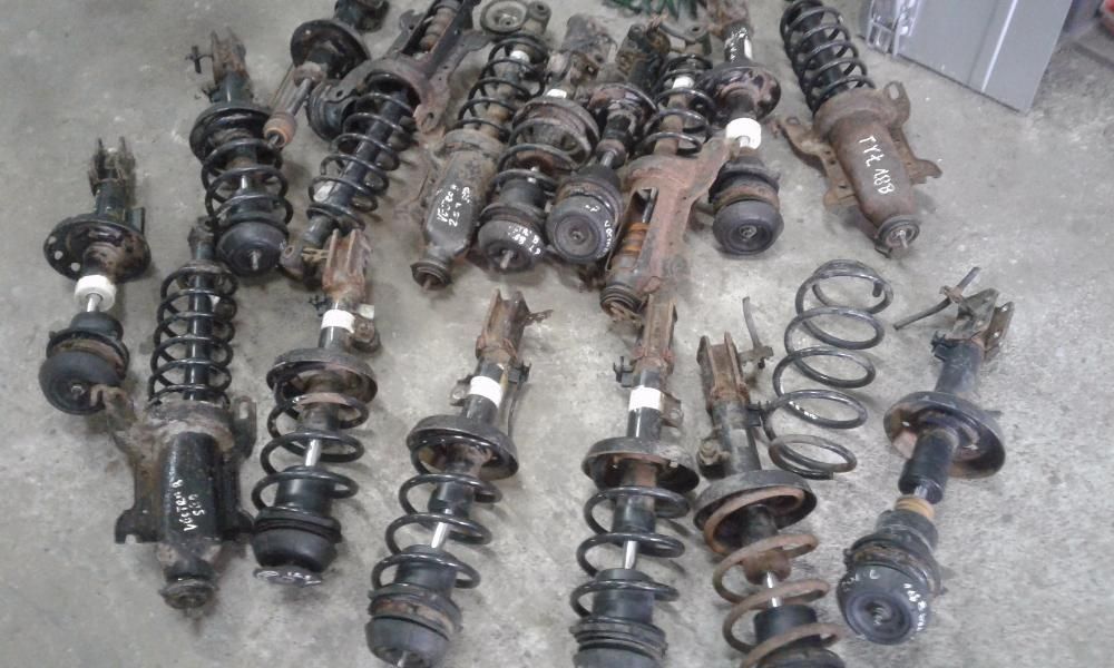 стійка амортизатор пружина Opel Astra H G J Vectra B C Signum Insignia