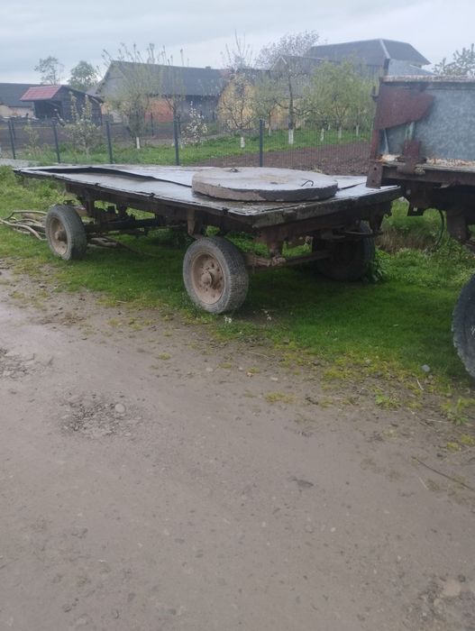 продам два прицепа за ціною 1