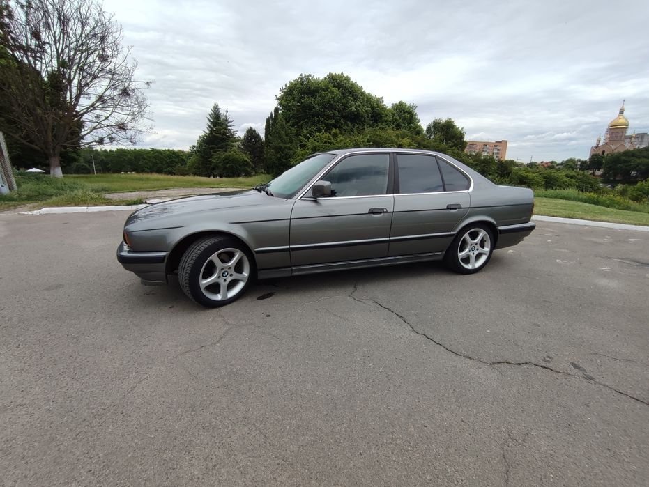 Продам Bmw 535i e34