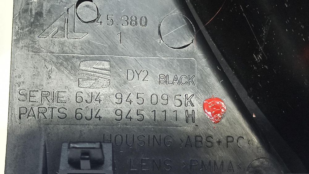 FAROLIM TRASEIRO ESQUERDO SEAT IBIZA IV 2015