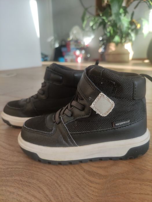 Wodoodporne lekkie buty idealne na wiosne