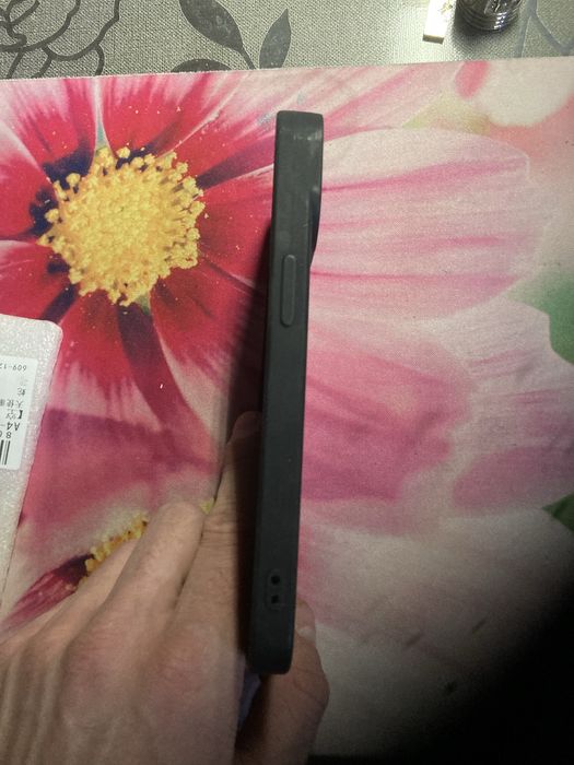 Чехол iphone 13.