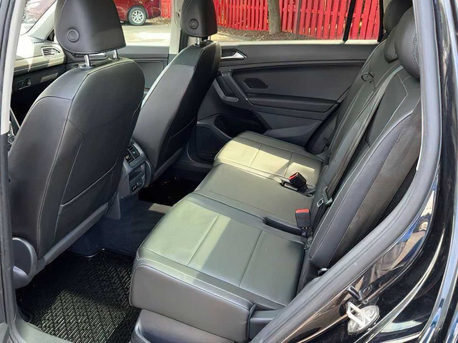 Volkswagen Tiguan SEL 4Motion      2018