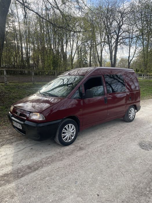 Продам Фіат Скудо 1.6 газ/бенз 6 місць груз/пас на впевненому ходу