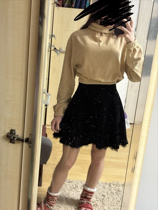 Golf beżowy Bershka