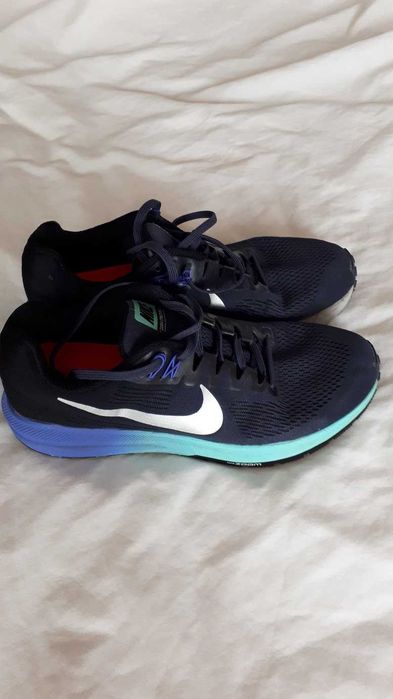 Nike Structure 21 rozmiar 42