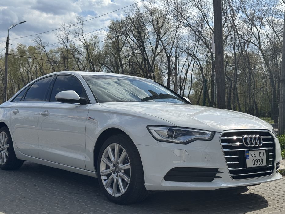 Audi A6 2013 VIN WAUGGAFC1DN142381 фото оголошення 2 з 13