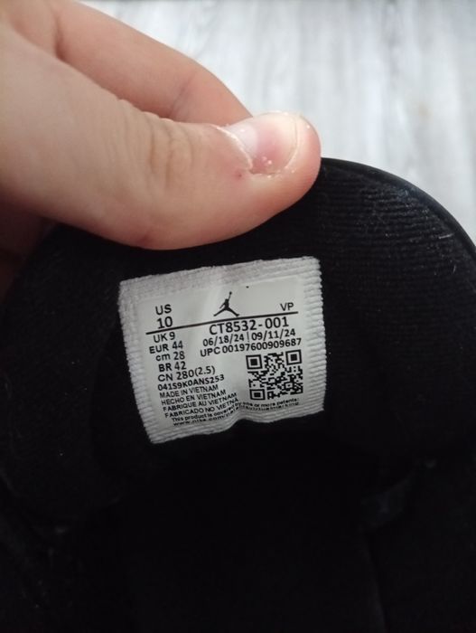 Продаю кросовкии