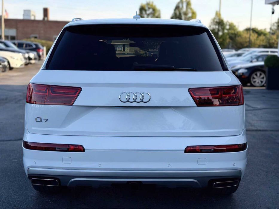 Audi Q7      2019