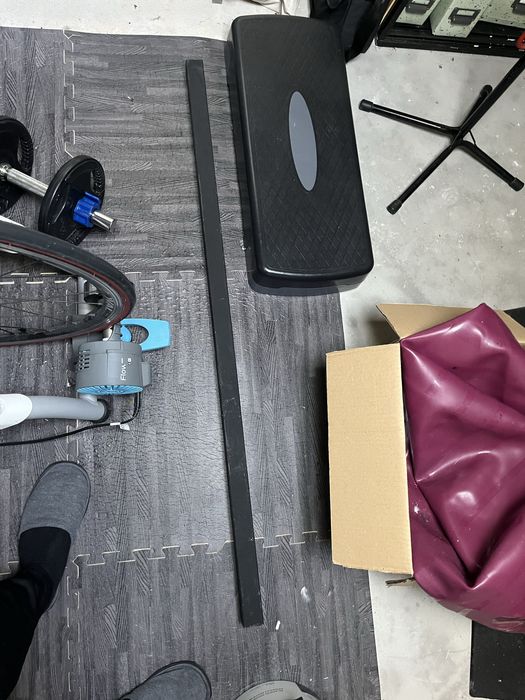 Polia para afixar a parede