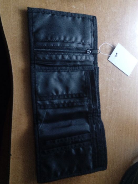 Nowy portfel z materiału