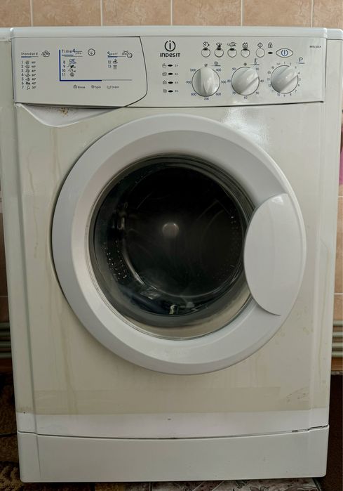 Пральна машина Indesit