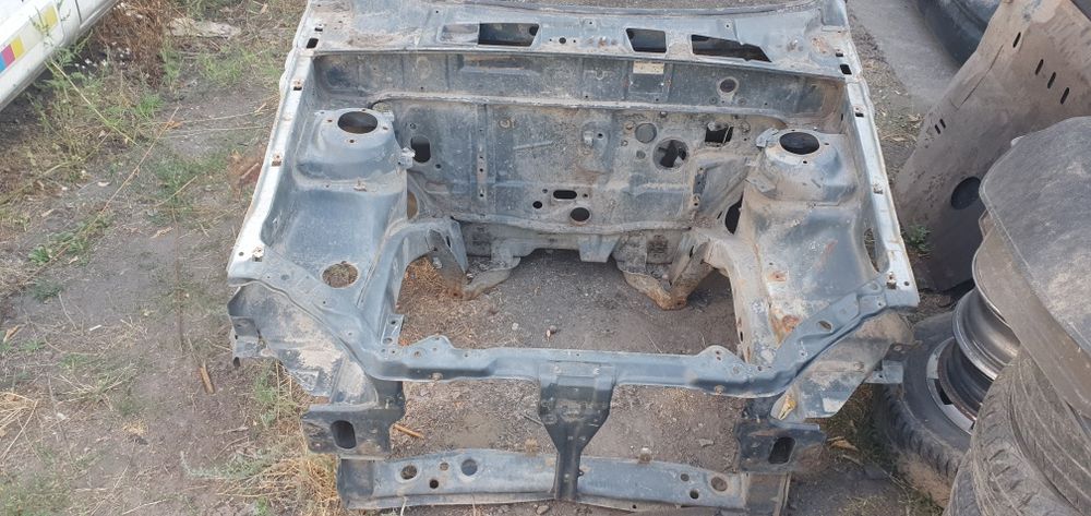 Морда передня частина ланос сенс лонжерони