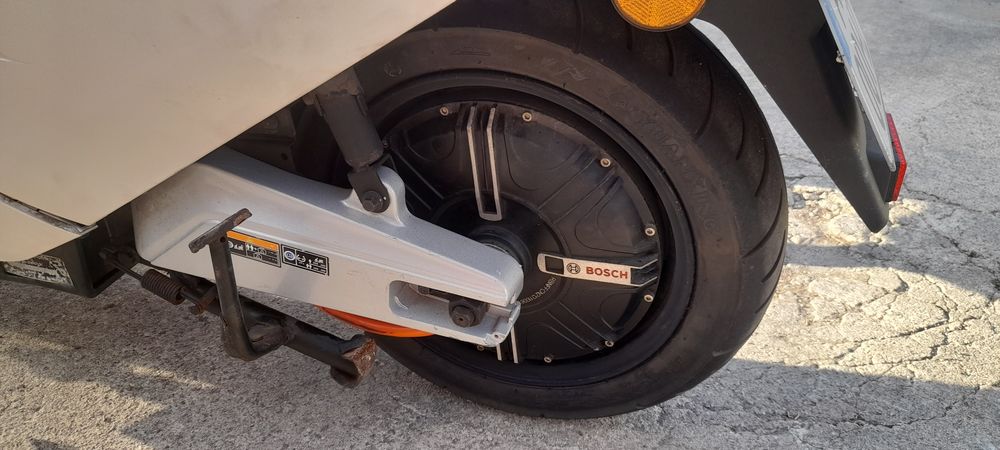 Moto eletrica matriculada