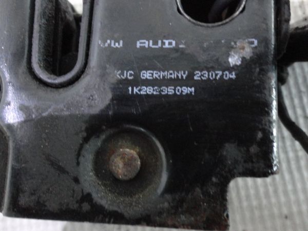 Fecho do Capot VOLKSWAGEN Golf V (1K1)
