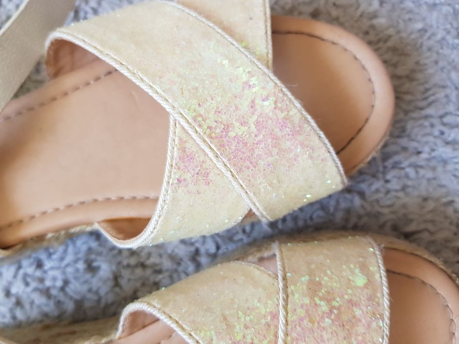 Buty sandały espadryle koturny beżowe kremowe zapinane cekiny 36