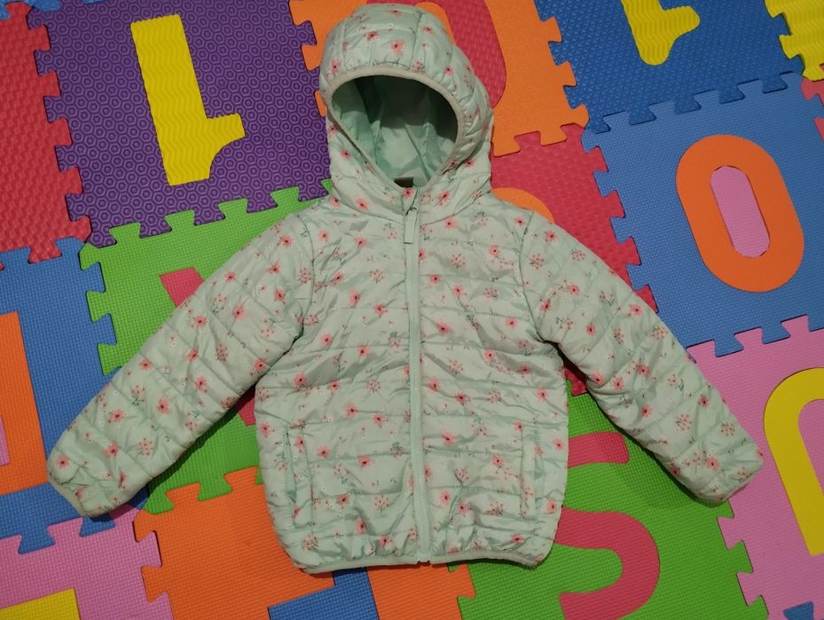 Куртка на дівчинку