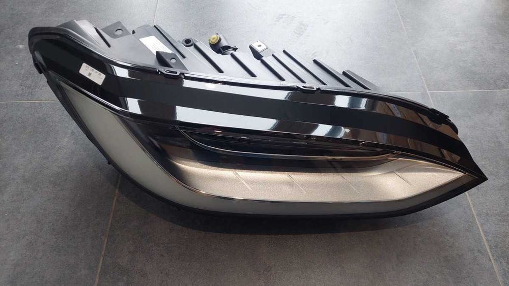 Фара головна права ліва UpLevel Tesla Model X 1034319-01-C
