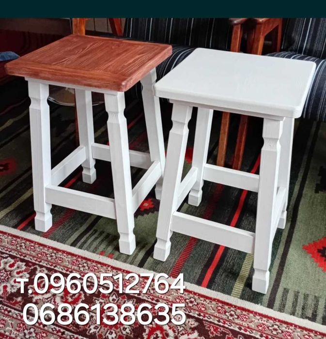 Табуретки новые.  Высота 480 мм. Размер сидения 300 на 300 мм.