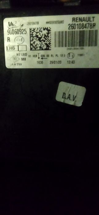 farol direito Megane 4