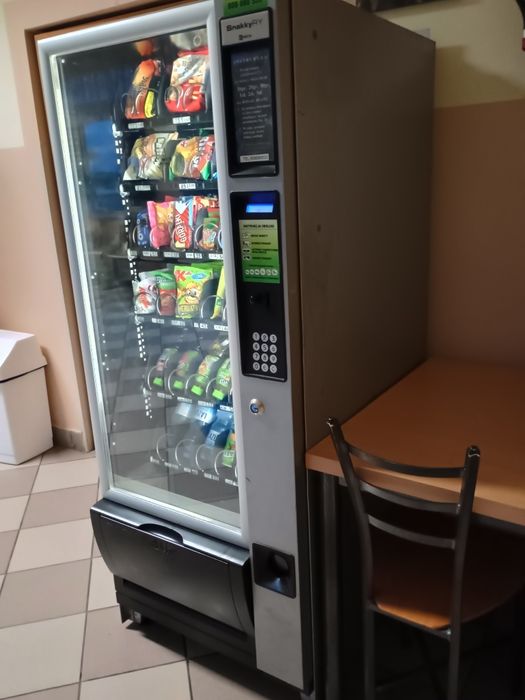 Vending Necta Snakky ry