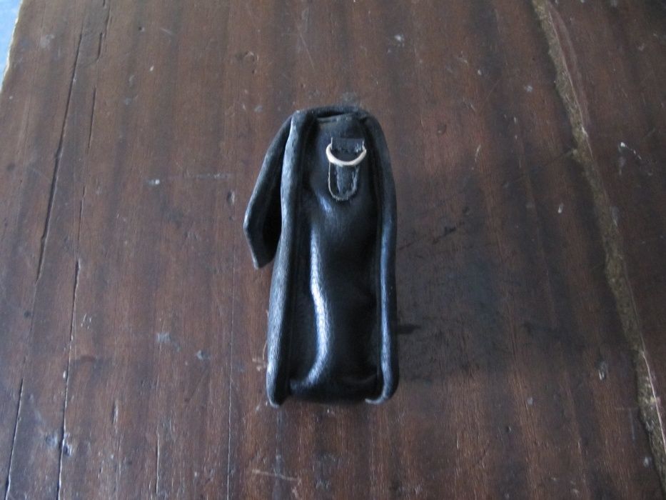 Bolsa em pele para guardar equipamentos