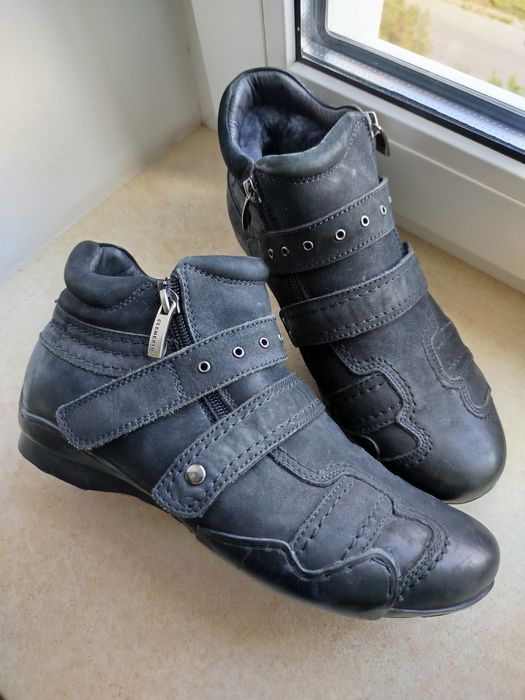 Ботинки шкіряні зимові нові, ботінки, 37 розмір.