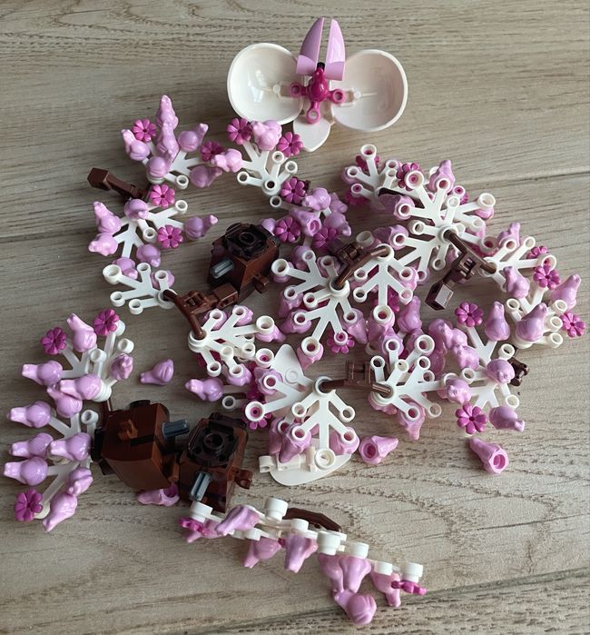 LEGO modern art + Tokyo + (peças extra de oferta)