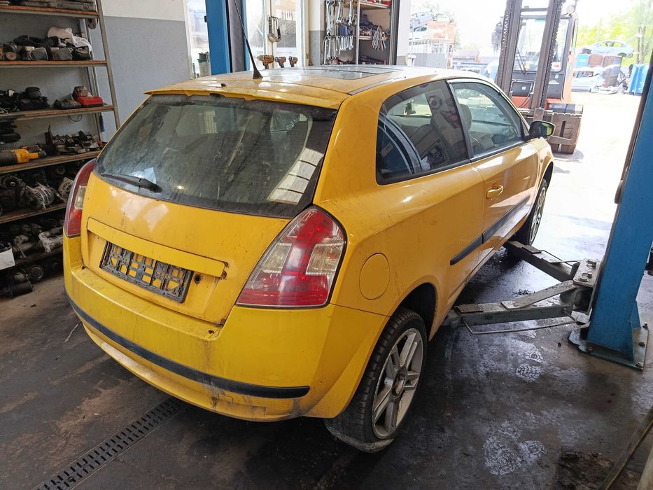 Fiat Stilo 1.6 MPI 2001r NA CZĘŚCI