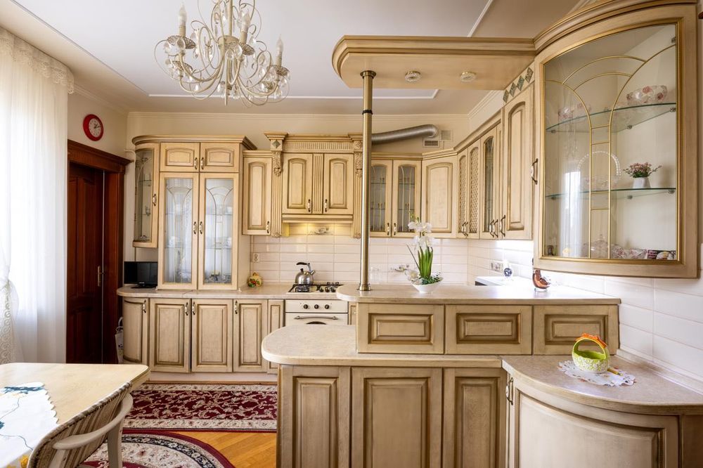 Будинок з Ремонтом, Зимна Вода, Львів