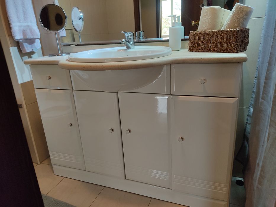 Movél de Casa de Banho