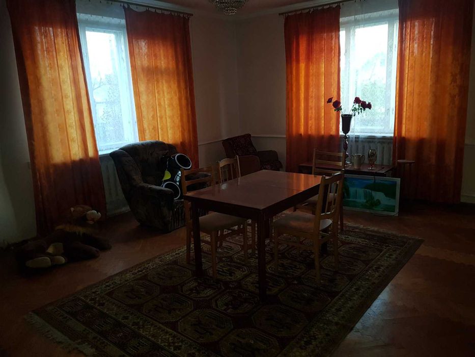 Житловий будинок та земельна ділянка 7,9 сот. м. Кам'янка-Бузька