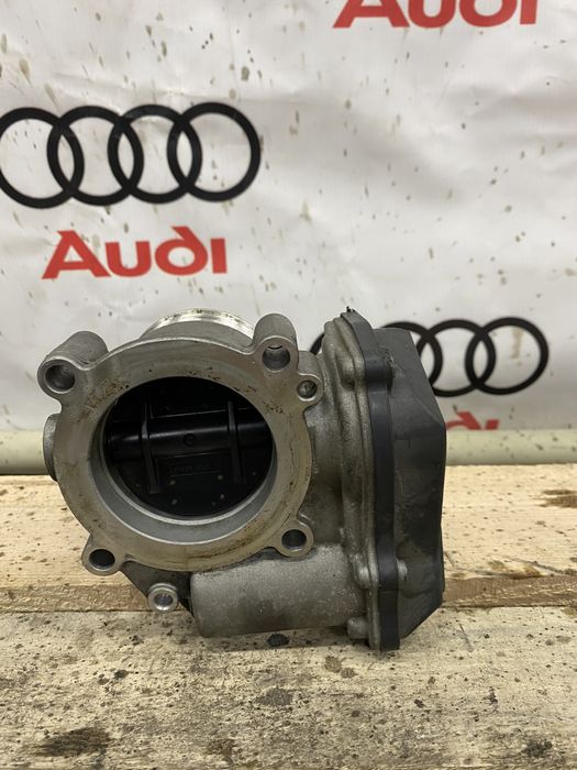 Дроссельная заслонка Audi A4 B8 A5 Q5 A6  2.0 TFSI Дросільна заслінка