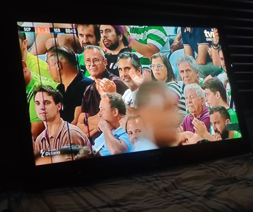 TV Samsung 40 polegadas 101,6 cm
