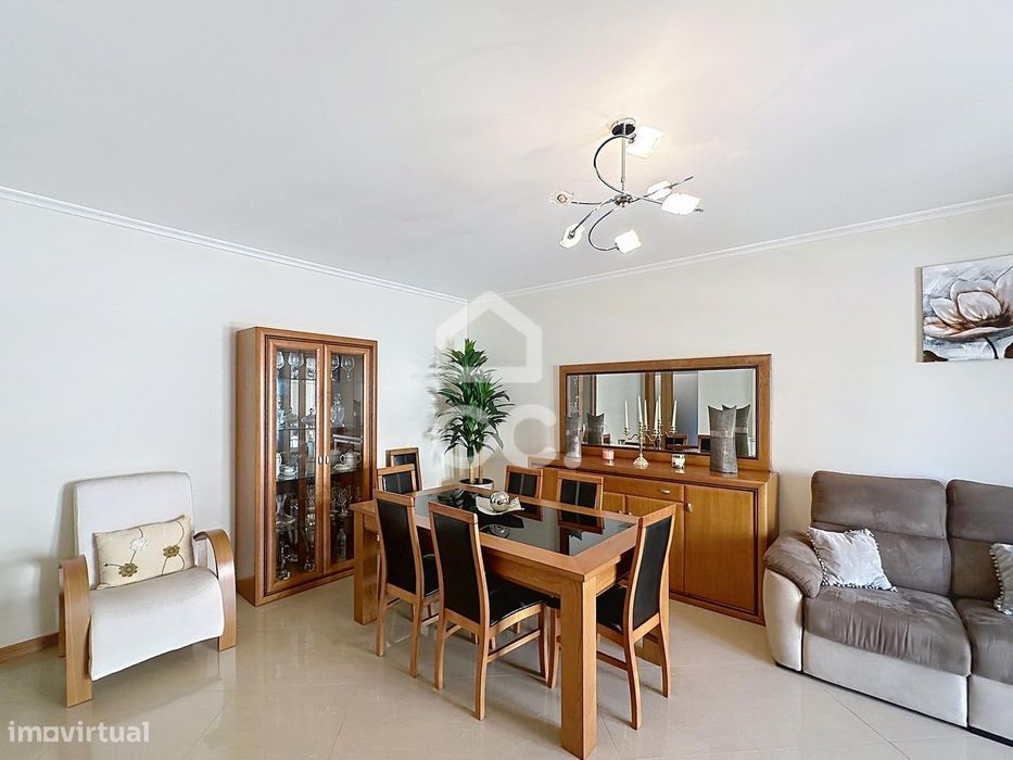 T3 Duplex Apartment with Garage in Chaves