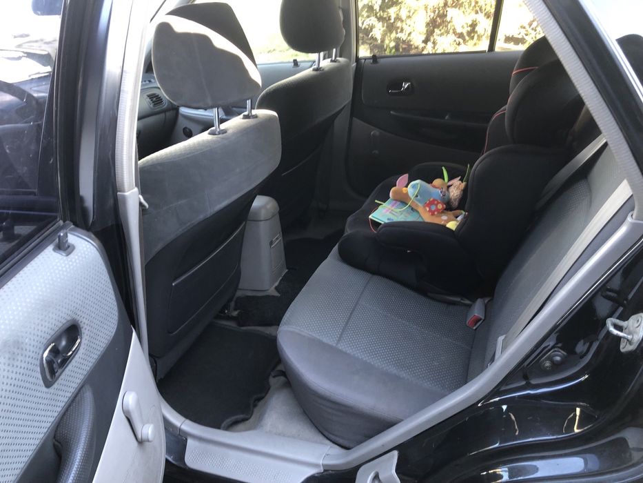 Продам Mazda 323