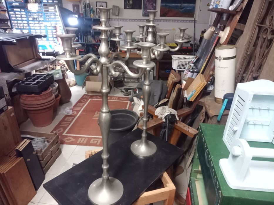 Castiçais de cinco velas