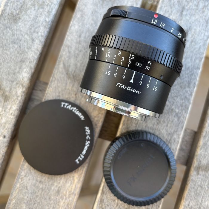 Lente TTArtisan 50mm f/1.2 para Fujifilm X