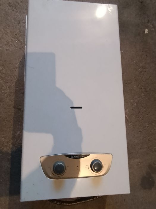 Esquentador Ariston Fast
Esquentador à gás 11L NAT ATM Ariston Fast