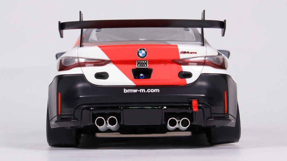 Model 1:18 Otto BMW M4 GT4 Presentation Car 2022 #1 multicolour