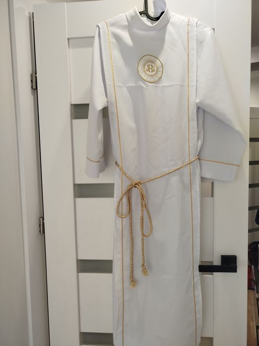 Sprzedam albę 134 cm