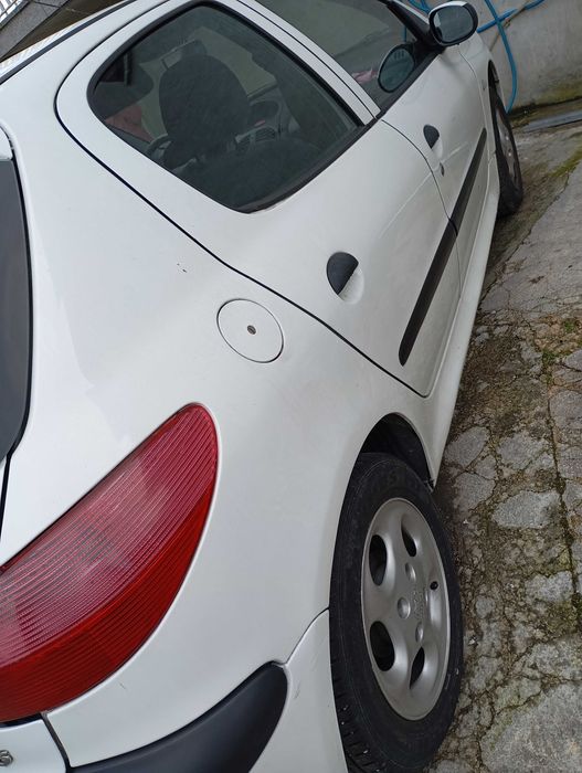 Veículo Peugeot 206