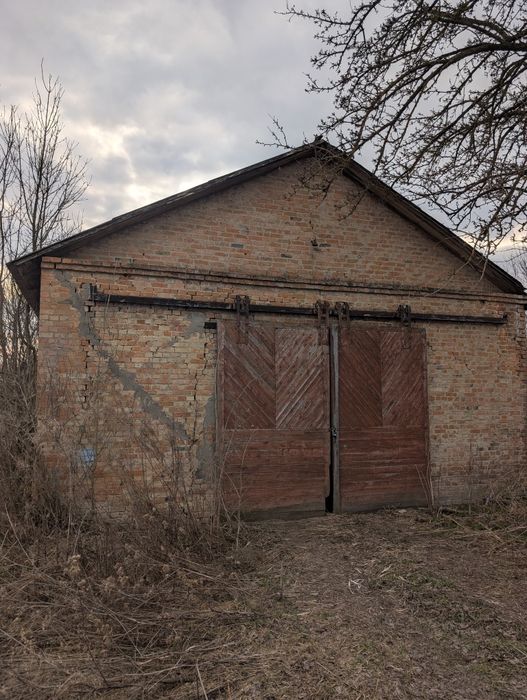 Продам будівлю складу в с.Гуменники