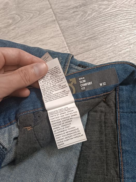 Продам новые джинсовые шорты sisley