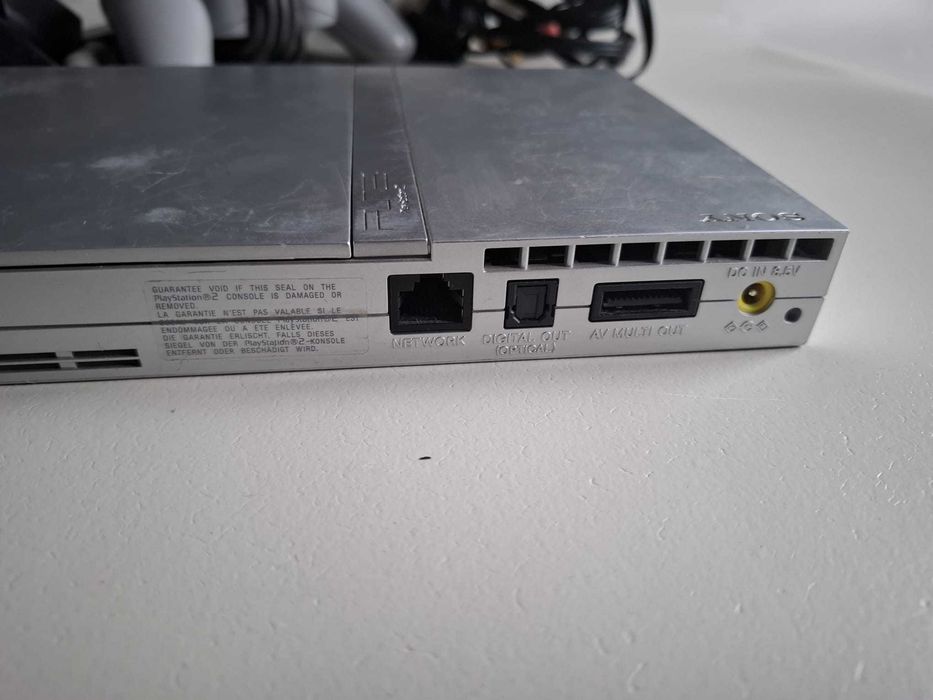 Konsola PlayStation 2 komplet z padami