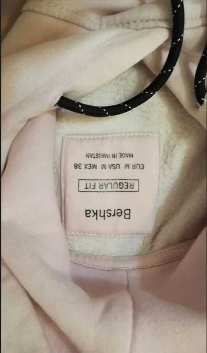 Sweatshirt com capuz Bershka Senhora para Inverno