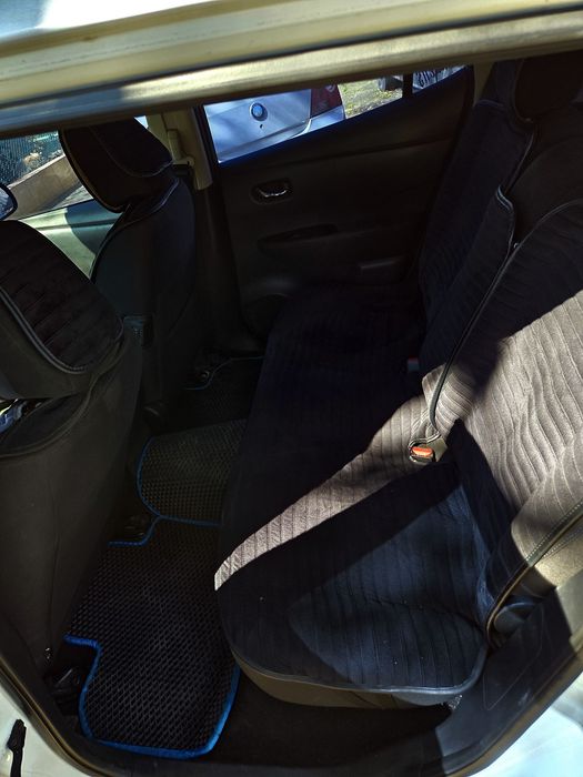 Nissan leaf Рест